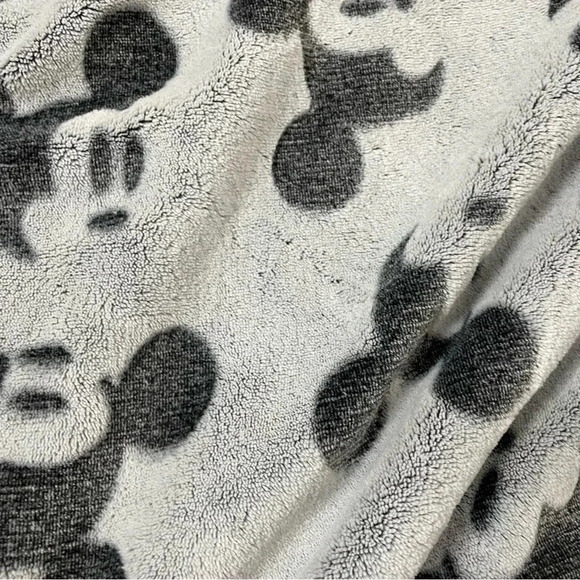 Disney Mickey Fuzzy Fleece Pullover Sweatshirt PJ Top - Picture 5 of 7